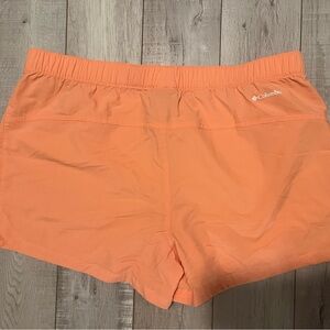 Columbia Orange/Coral Athletic Shorts Lightweight Elastic Waist